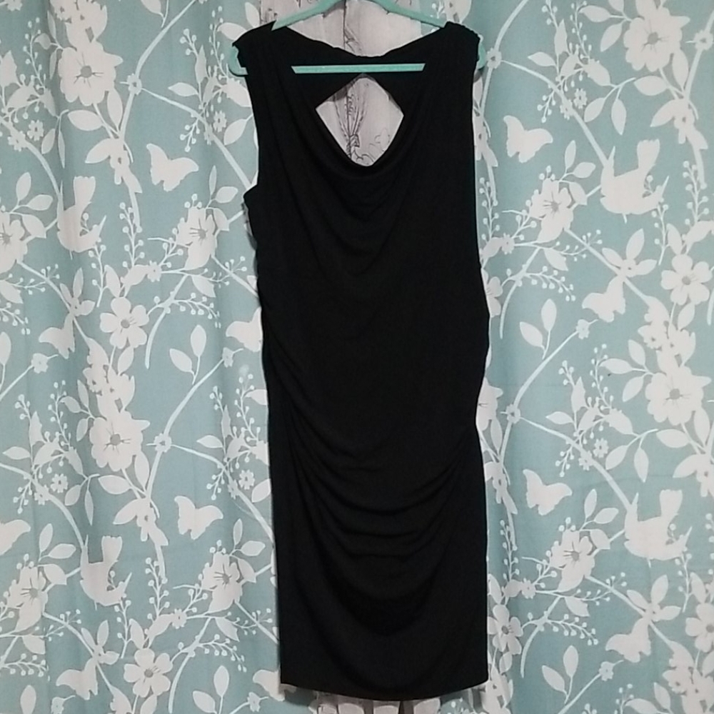 Sexy Midi Bodycon Black Dress w/ Open Back